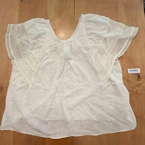 Old Navy ivory Blouse with butterfly flutter sleeve lace sleeve detail 4xl